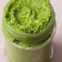 Pesto de fanes de radis