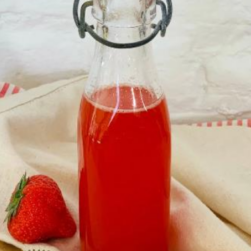 Sirop de queues de fraises